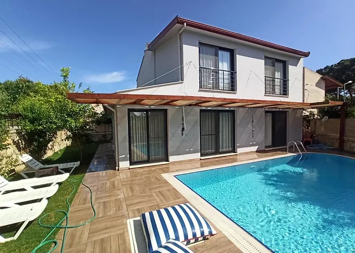 Talia Κουσάντασι