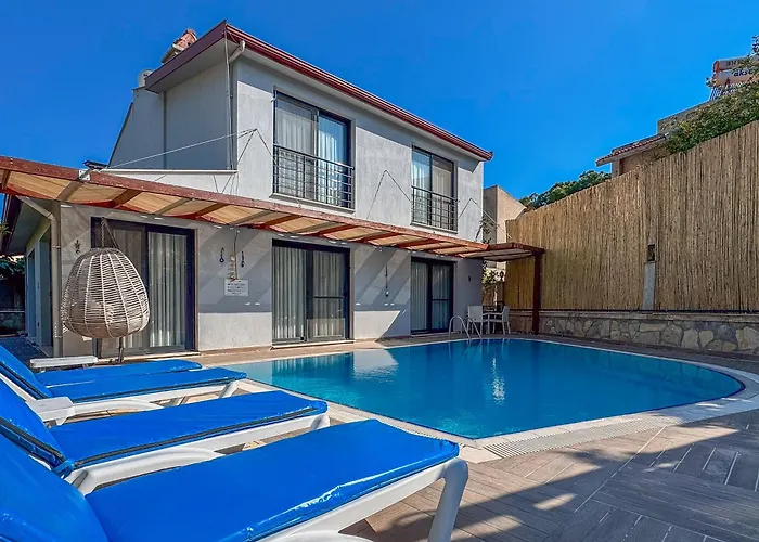 Talia Κουσάντασι